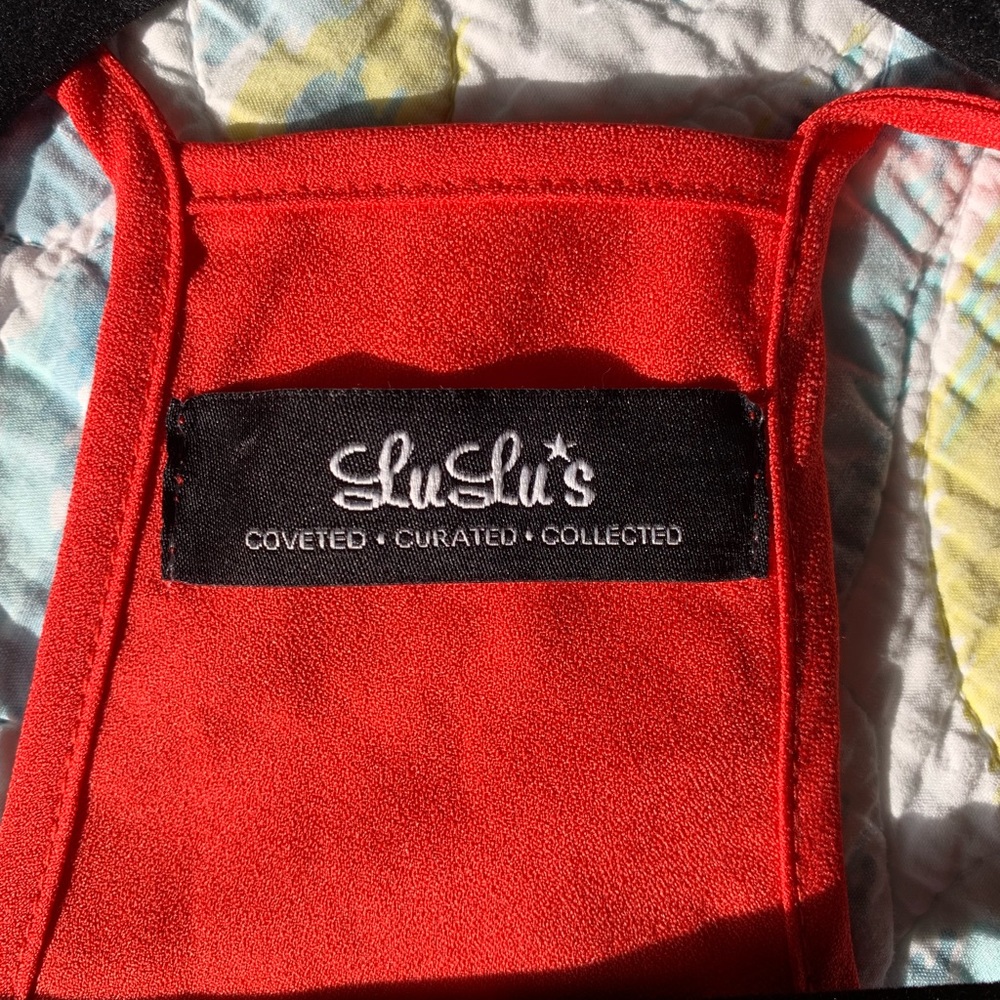 NWOT Lulu’s Coral Red Romper - Picture 5 of 6